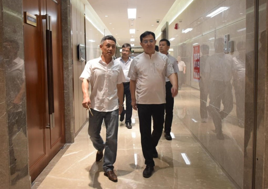 管理总部新河县县长李宏欣一行到访中裕燃气深圳本部